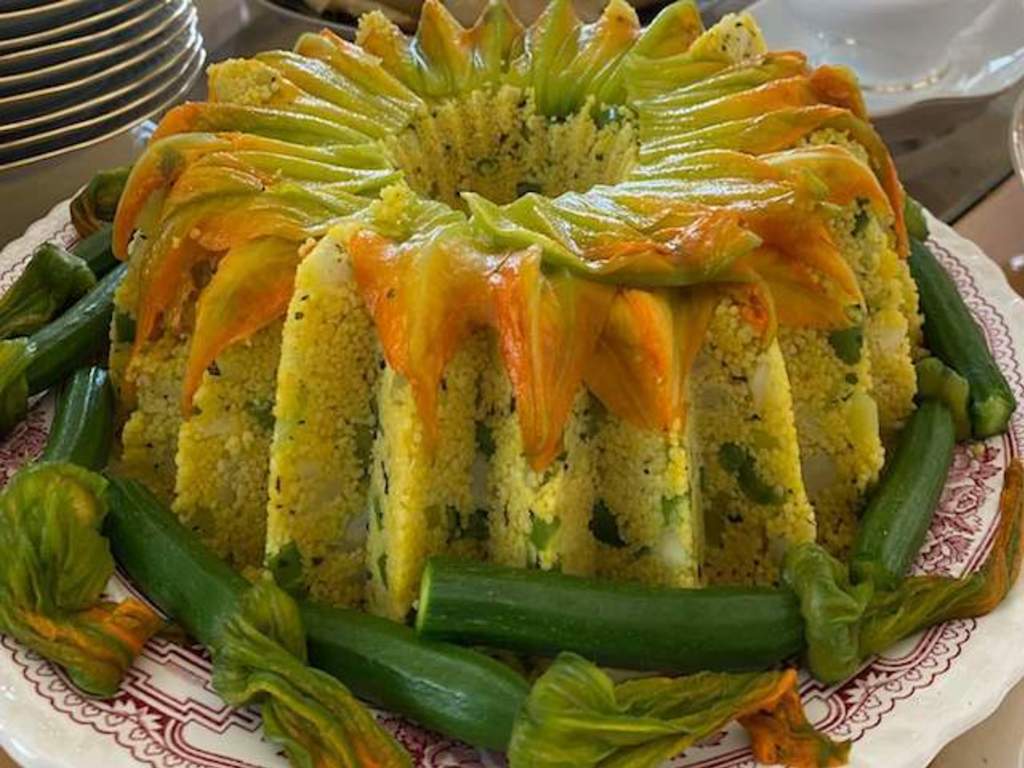 Insalata di cous cous con zucchine e menta