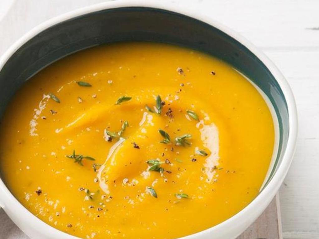 Vellutata di zucca, mela e curcuma