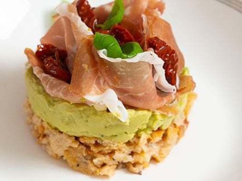 Frisella al prosciutto di san Daniele Dop e avocado