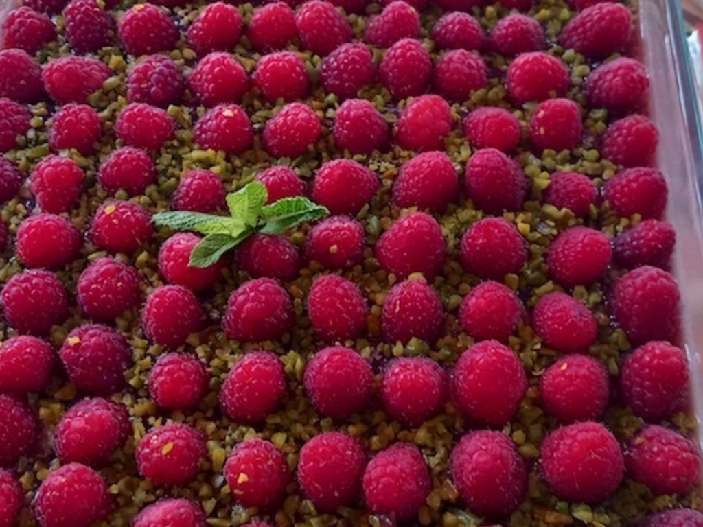 Biancomangiare, lamponi e pistacchi
