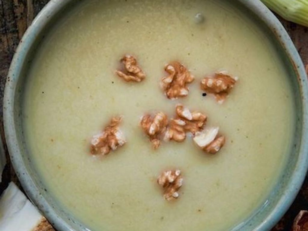 Vellutata di sedano e noci