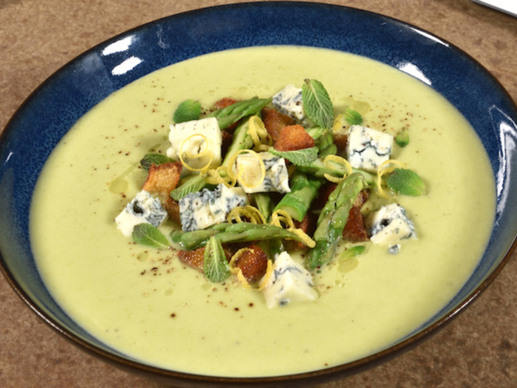 Vellutata di asparagi, menta e gorgonzola Dop
