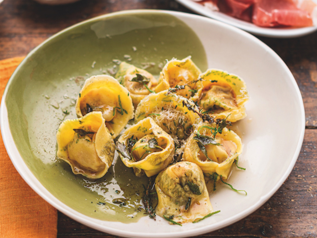Cappellacci alle erbe  e prosciutto