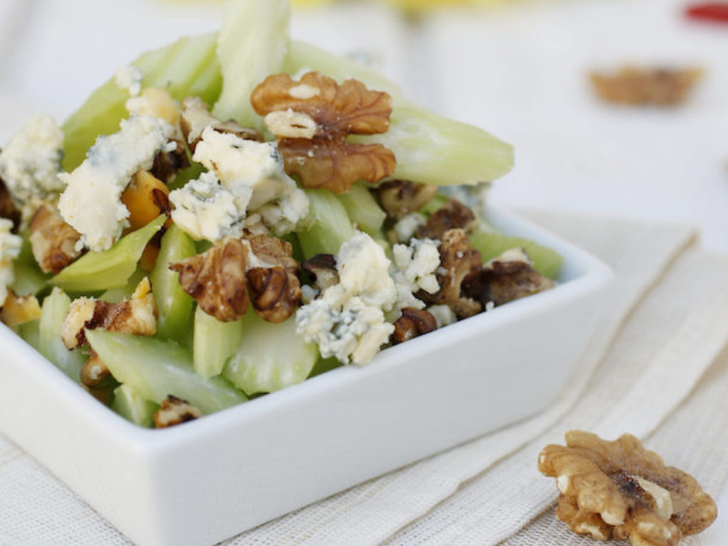 Insalata di sedano, noci e gorgonzola
