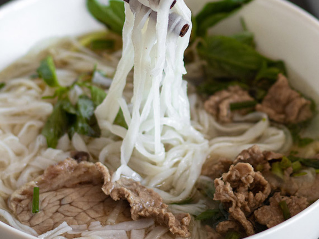 Pho Hanoi -  Manzo e tagliatelle di riso in brodo 