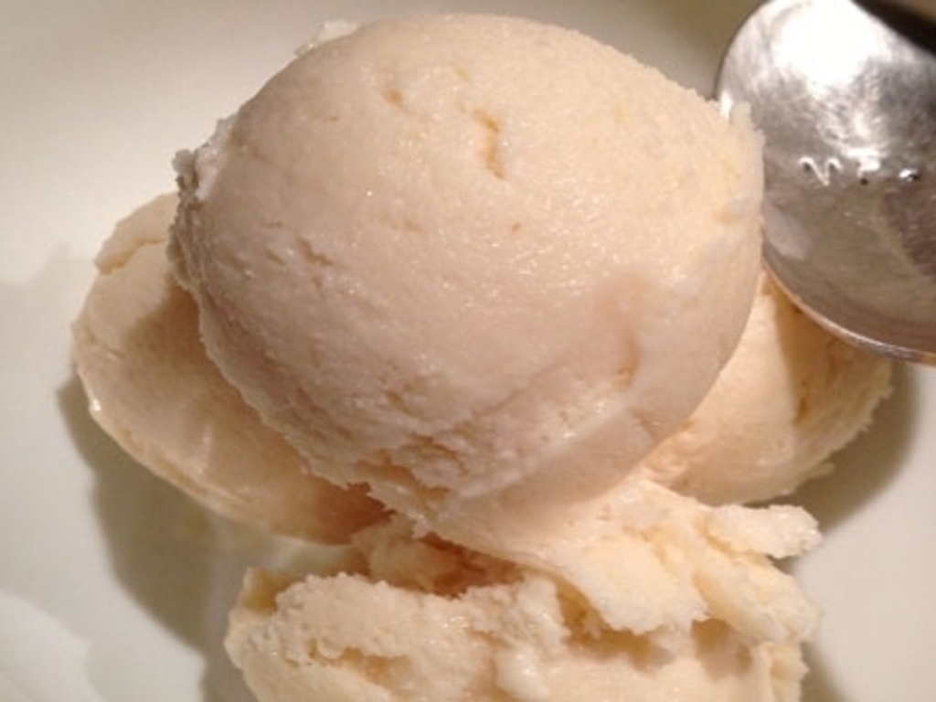 Sorbetto di pesche bianche