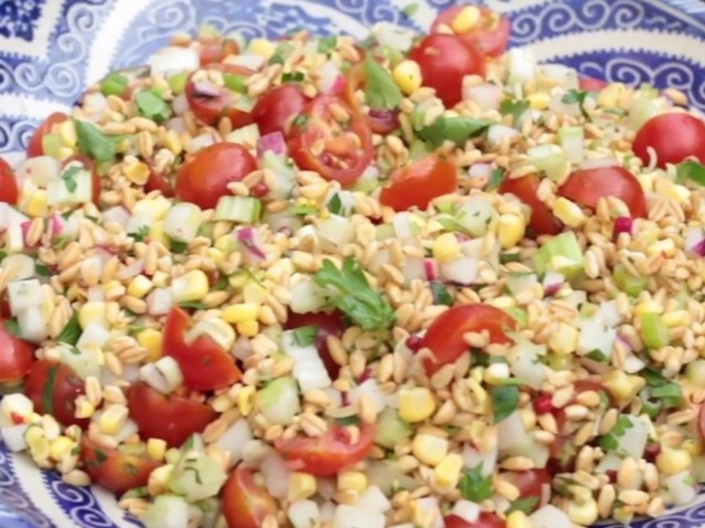 Insalata di farro e verdurine miste