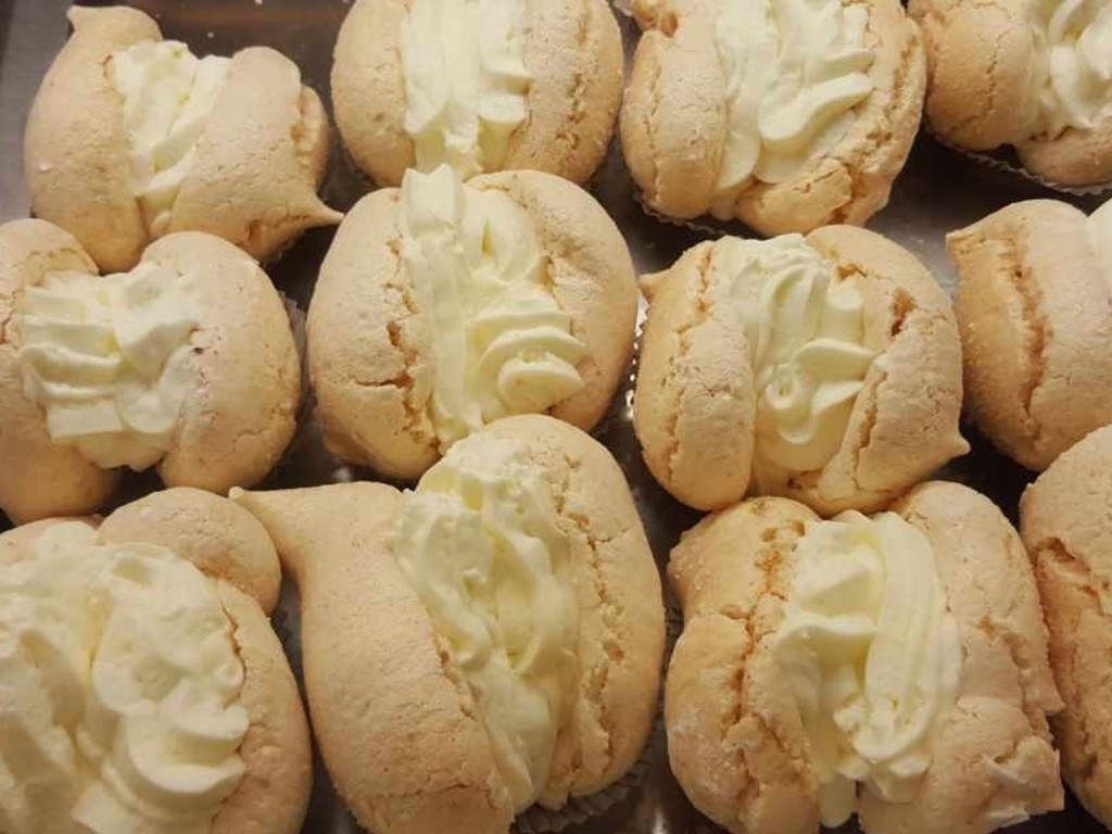 Meringhe con panna 