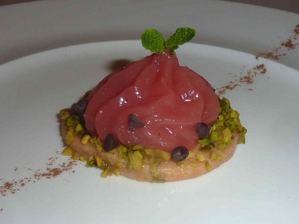 Spuma di anguria su biscotto croccante di pasta frolla