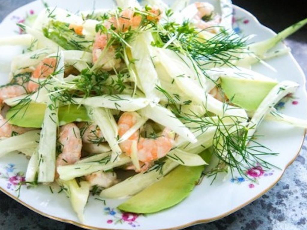 Insalata di finocchi, gamberi e avocado