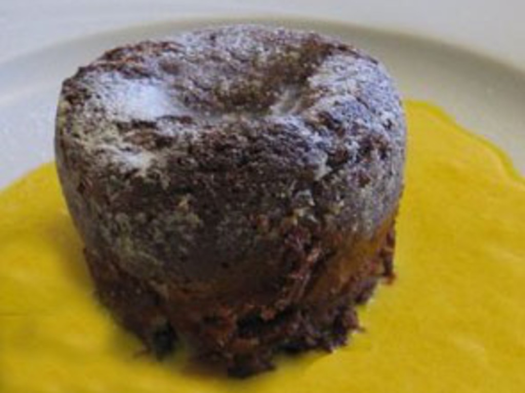 Tortino di castagne con salsa al rhum