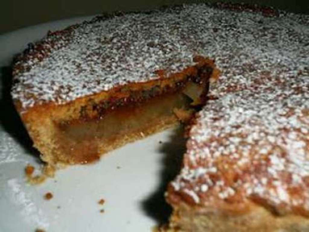 Crostata di farina di castagne, pere e cioccolato