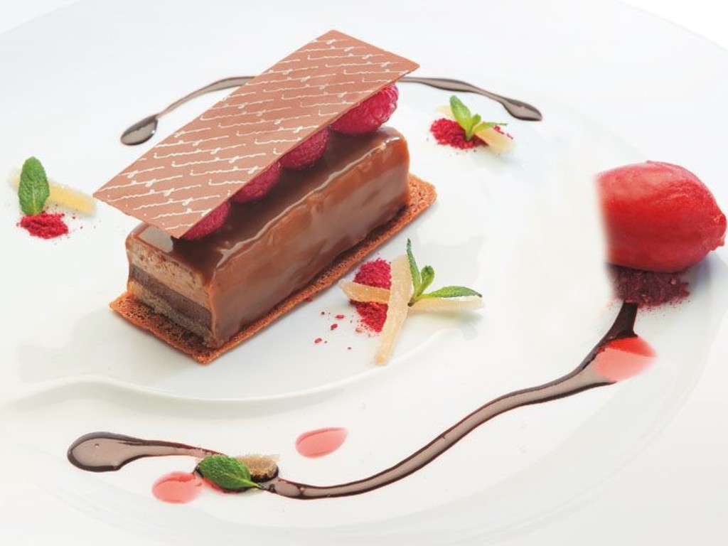 Deliziosa alla gianduja e lamponi, Martini rosso e candito di zenzero