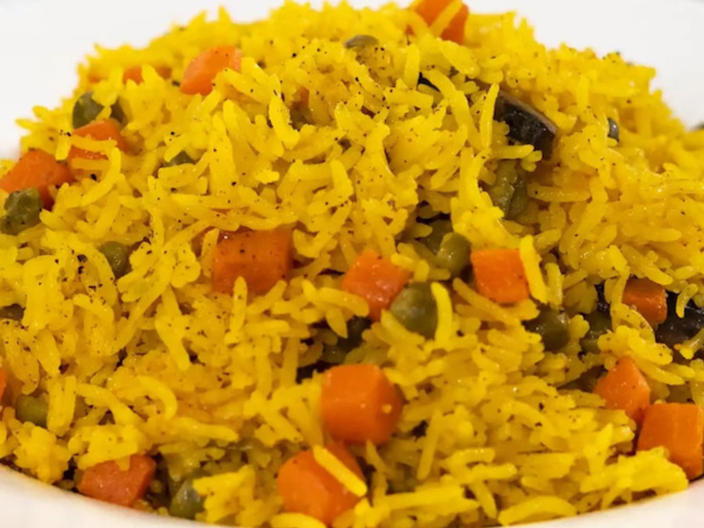 Riso alla curcuma e verdure