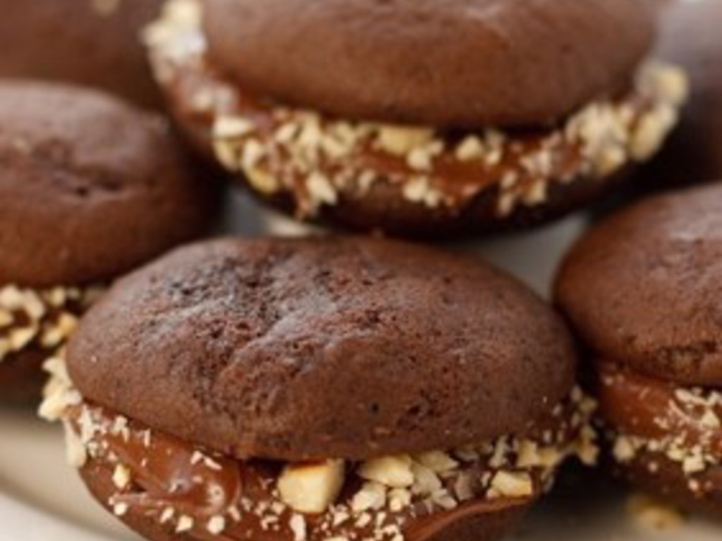 Whoopie pies di cioccolato e dulce de leche